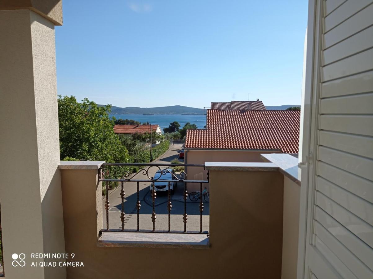 Apartments Vodopija 300M To The Beach Sveti Filip i Jakov Exterior foto