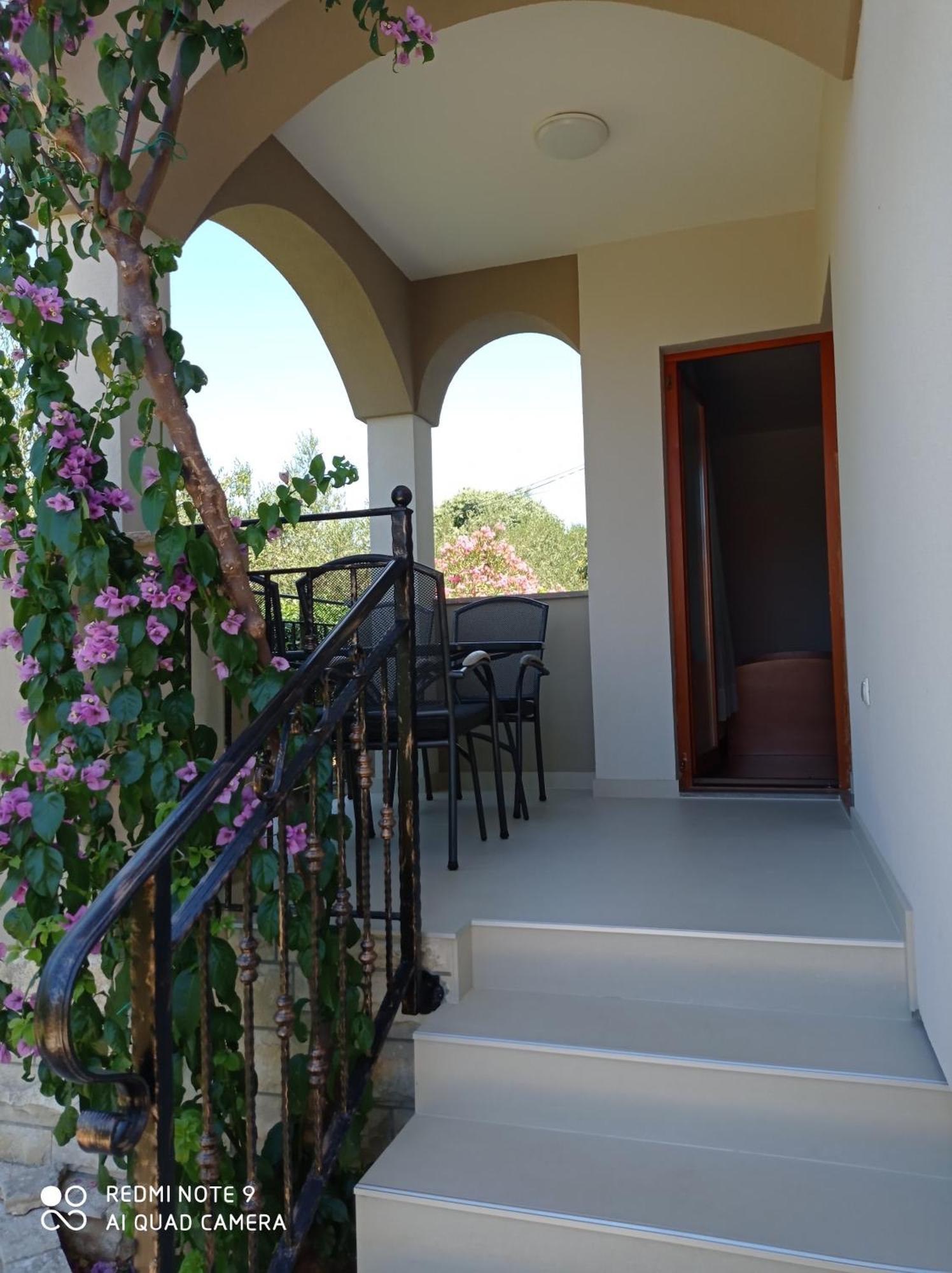 Apartments Vodopija 300M To The Beach Sveti Filip i Jakov Cameră foto